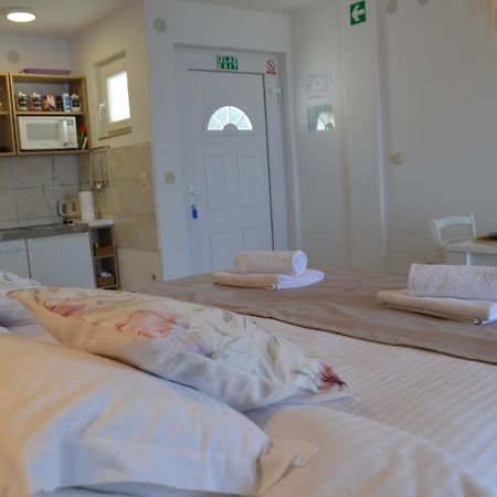 Apartmani Luan Vis Eksteriør bilde