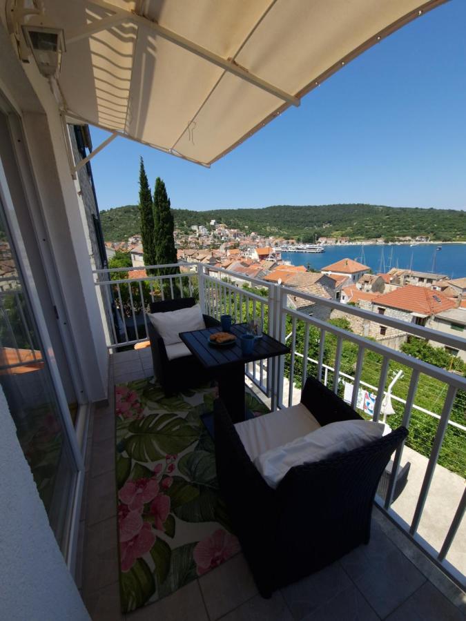 Apartmani Luan Vis Eksteriør bilde