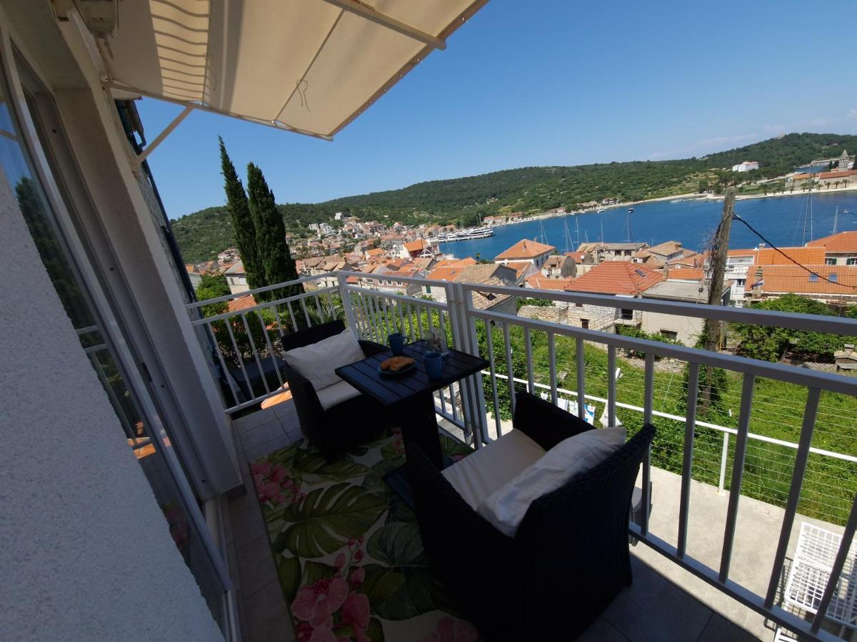 Apartmani Luan Vis Eksteriør bilde