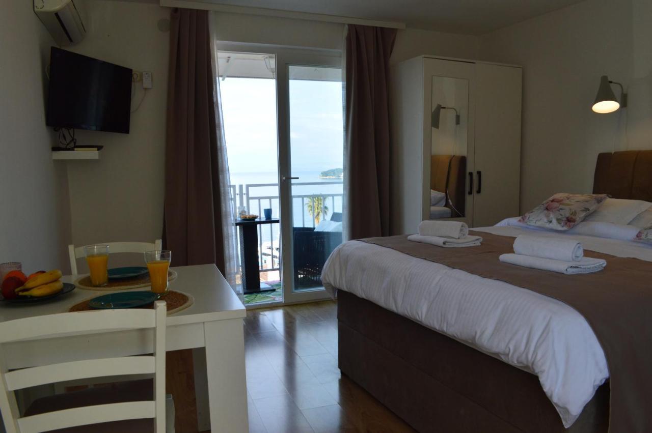 Apartmani Luan Vis Eksteriør bilde