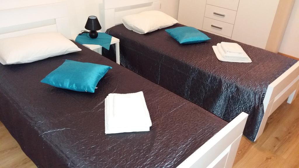Apartmani Luan Vis Eksteriør bilde