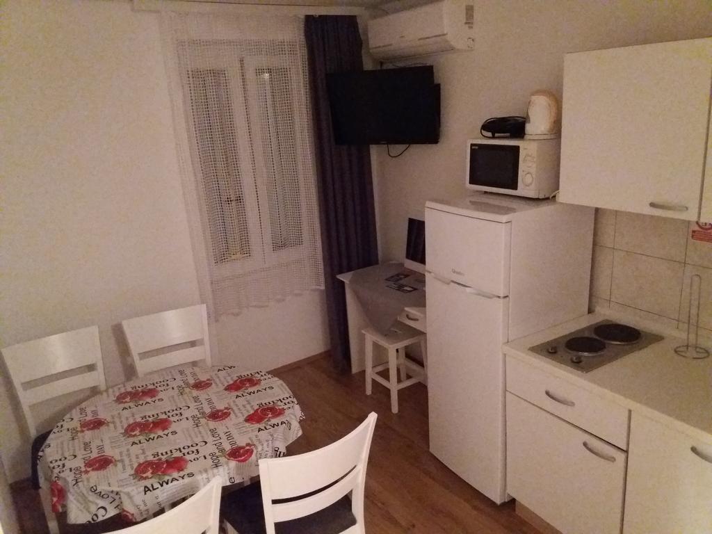 Apartmani Luan Vis Eksteriør bilde